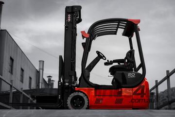 Bobcat S650 Skid Steer Loader — For Hire